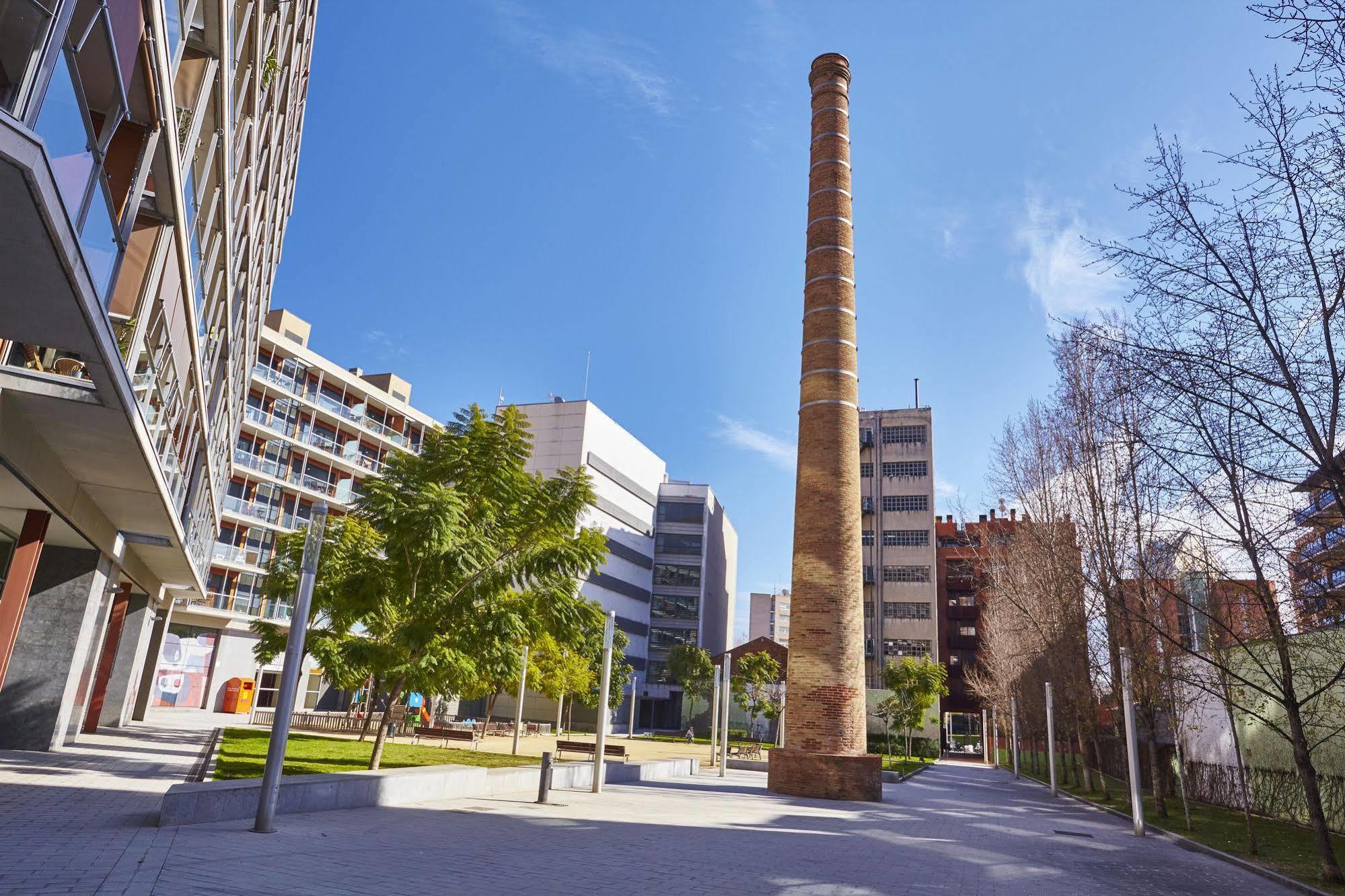 The Lonely Chimney Apartments Barselona Dış mekan fotoğraf